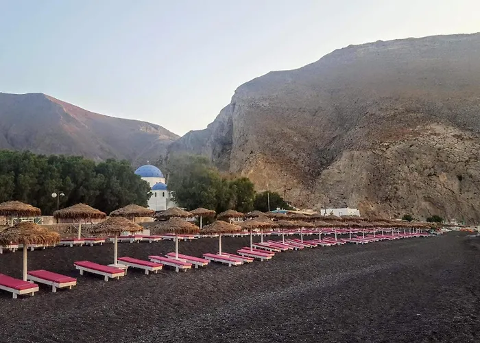 Santorini Pleasure 게스트하우스 페리사