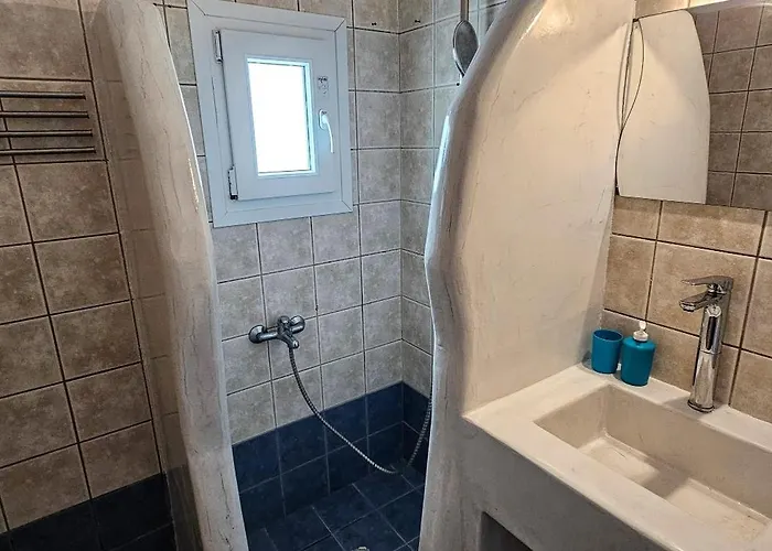 Santorini Pleasure 3* بيريسا