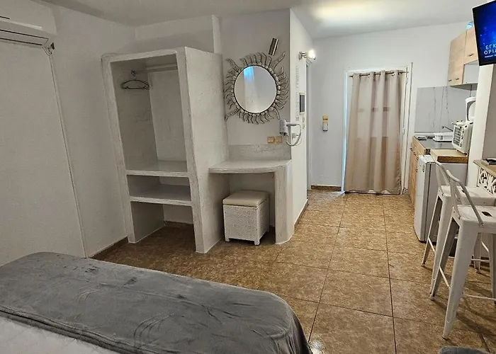 Santorini Pleasure 3*