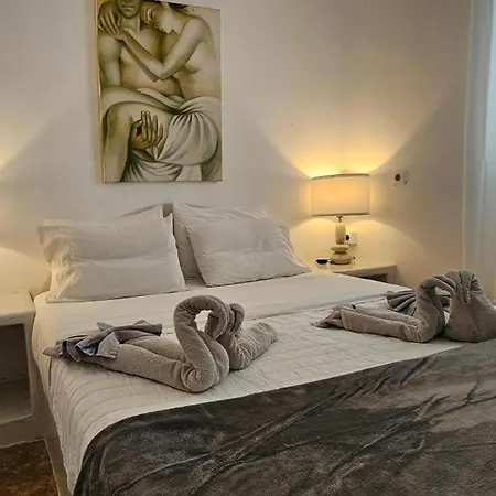 Santorini Pleasure Apartment Perissa (Santorini)