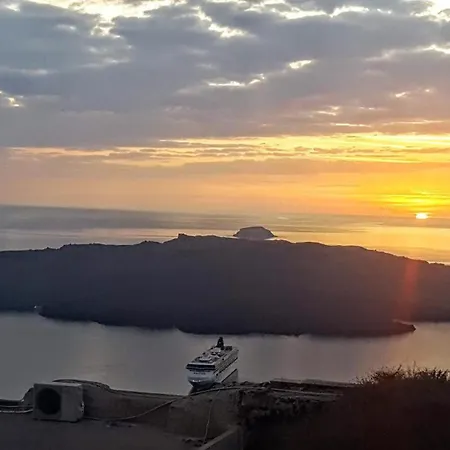 Santorini Pleasure Perissa (Santorini)