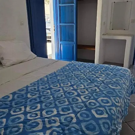 Santorini Pleasure