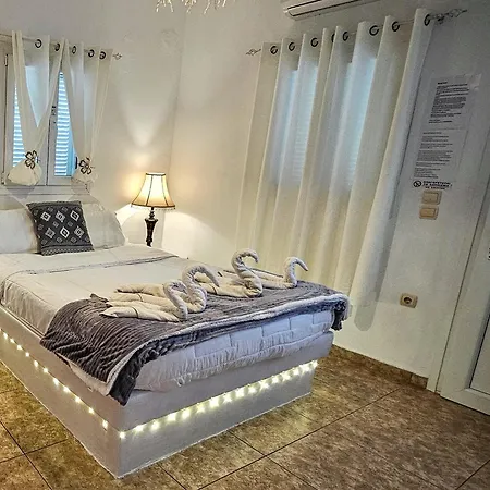 Santorini Pleasure Apartment