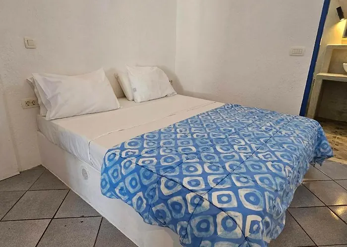 Santorini Pleasure ペリッサ