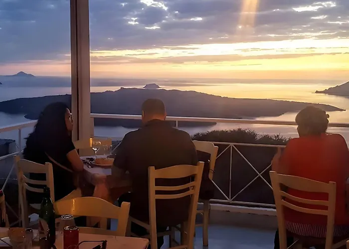 Santorini Pleasure 3*