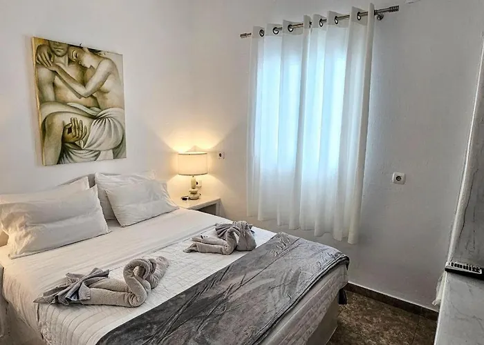 Santorini Pleasure 3*