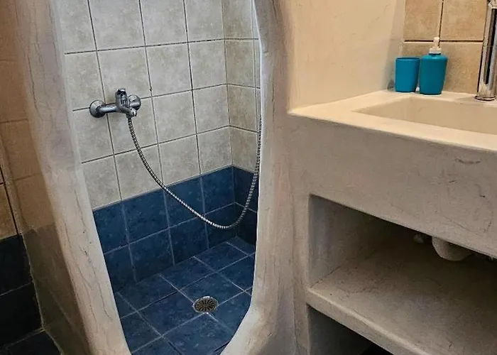 Santorini Pleasure 3*