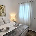 Santorini Pleasure 3*