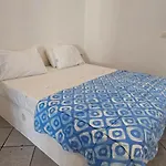 Santorini Pleasure Περίσσα